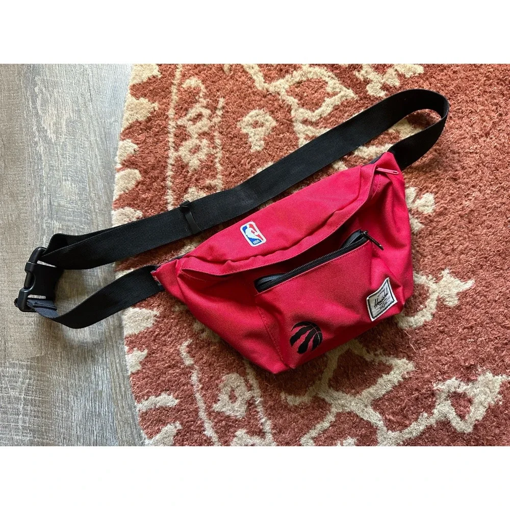 Toronto Raptors Herschel Suppy Co Hipsack Fanny‎ Pack NBA Rare